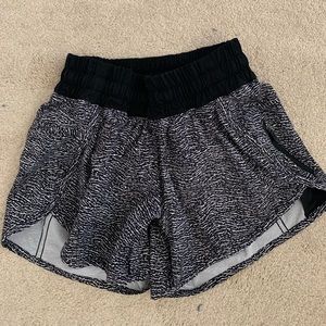 Lulu lemon Tracker Short Size 2
